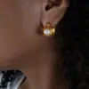 Brincos de Miçangas de Vidro de Luxo Leve Transfronteiriços para Mulheres Design de Nicho Brincos Modernos de Temperamento Brincos Simples Versáteis para o Dia a Dia