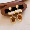 Pendientes Geométricos de Flor de Resina Transfronterizos Europeos y Americanos Otoplastias Maillard Otoño e Invierno Diseño Nicho de Gama Alta Joyería para Orejas Venta al por Mayor