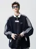 Jaqueta Esportiva Patchwork Pesada Estilo Americano para Homens, Jaqueta Externa Versátil de Marca da Moda para Casais, Jaqueta de Baseball Listrada Cool da Moda de Rua