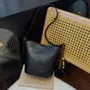 Bolsos de Mujer Transfronterizos de Moda 2025 Nuevo Bolso Cubo Retro de Nicho Bolso de Hombro Cruzado Versátil de Gama Alta