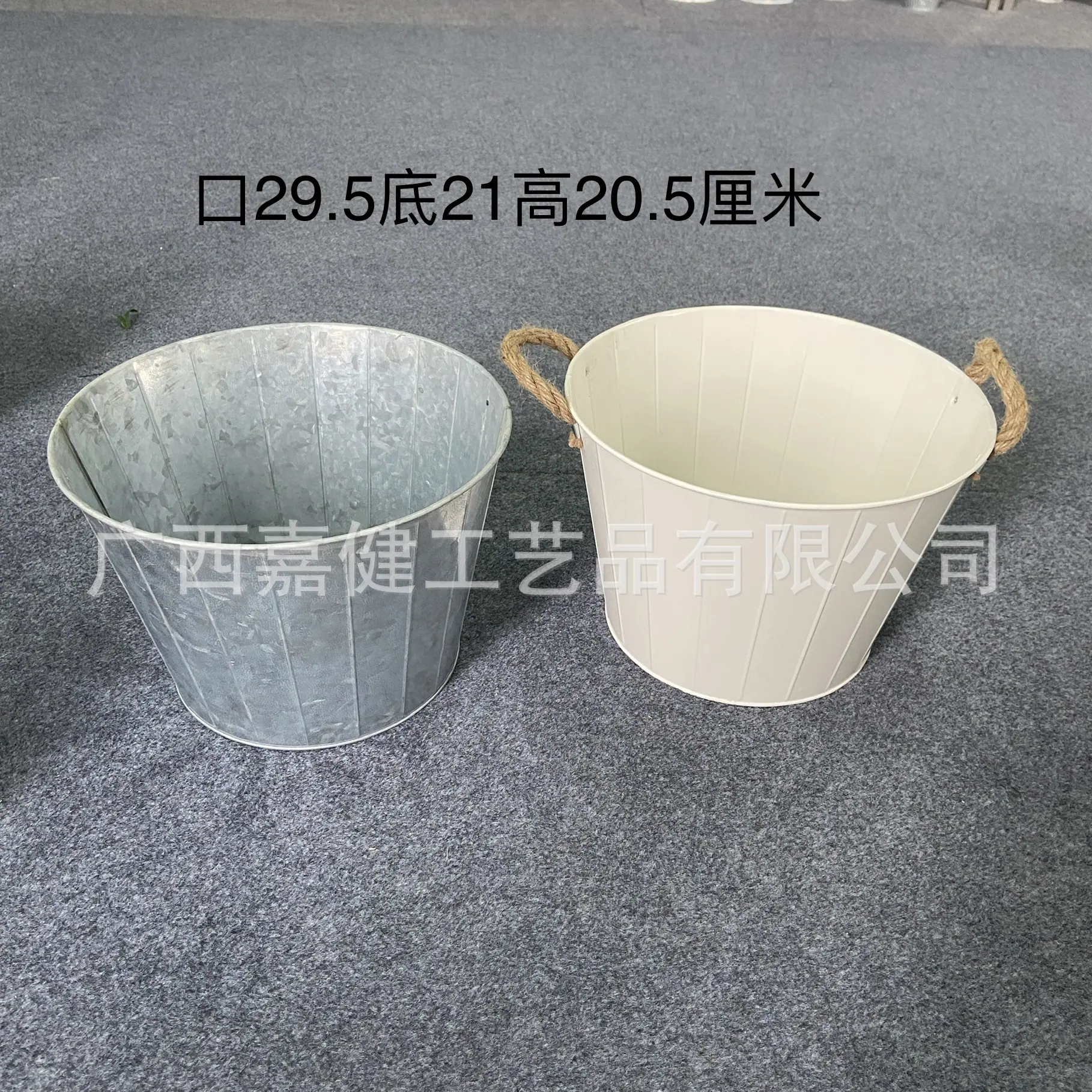 麻绳双耳白色桶