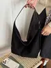 Bolsa tote grande fosca retrô para mulheres, nova coleção outono/inverno 2026, bolsa de ombro de alta capacidade, qualidade premium, adequada para o dia a dia