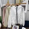 Diseño de Moda de Verano Ropa Fina con Protección Solar para Mujer Cárdigan Holgado Superior Estilo Hong Kong 2025 Chaqueta Fina Anti-UV