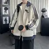 Jaqueta suéter cardigan com gola de lapela de três listras para homens, novo estilo primavera e outono, corte solto, tamanho grande, jaqueta esportiva listrada retrô