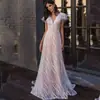 Vestido de Noche Blanco para Escenario Modelo Nuevo 2025, Disponible en Aliexpress y Amazon, Vestido Largo de Princesa con Escote en V y Estampado de Hojas con Falda de Malla