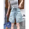 Novos shorts jeans estilo americano 2026 com barra desfiada, um look moderno de rua para adolescentes, perfeitos para o verão