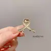 Pinza de Garra Pequeña con Strass de Estrella de Cinco Puntas en Forma de Corazón para Mujer, Pinza de Garra Exquisita de Gama Alta para Medio Cabello, Accesorio para el Cabello Tipo Pinza de Tiburón