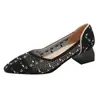 Sapatos de Princesa Vazados de Salto Grosso Tricotados de Bico Fino Temperamento Sapatos Solteiros 2024 Verão Novos Salto Grosso Salto Alto Feminino Sapatos Tricotados