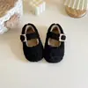 Zapatos de Algodón para Niños 2026 Invierno Nuevo Estilo Zapatos para Niñas Niños Grandes Felpa Adentro Cálidos Zapatos Tipo Frijol Estilo Coreano Zapatos de Piel para Bebé