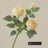 Rosas Chá de Três Cabeças Artificiais de Alta Qualidade com Borda Assada, Novo Arranjo de Flores para Decoração de Entrada de Casa Estilo Chinês, Adereços de Fotografia