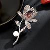 Diseño elegante lujo industria pesada elegante versátil alta gama Cristal perla de agua dulce hueco broche azul accesorios