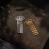 Accesorios de joyería DIY tocado de disfraz antiguo material 32 * 58 mm pieza de flor con patrón de nube soldadura peine para el cabello oro/plata