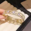 Exquisito Brazalete Abierto de Perlas de Circonita Ultra Brillantes Moda Temperamento Versátil Pulsera Lujo Ligero Sensación de Alta Gama Joyería de Mano para Mujeres Nicho