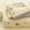 Sábana de algodón nube estampada fresca y sencilla con ribete de encaje, juego de tres piezas para dormitorio principal del hogar o dormitorio de estudiante, incluye sábana y funda de almohada