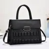 Bolsos Transfronterizos 2024 Primavera Nuevo Elegante Moda Bolso Repujado Bolso de Mujer Alta Calidad Bolso de Hombro Único Bolso Cruzado
