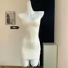 Falda de Cadera con Tira de Encaje Inferior para Mujer Primavera Ajustada Sexy Puro Deseo Mamá Joven Hermosa Escote Bajo Vestido Interior