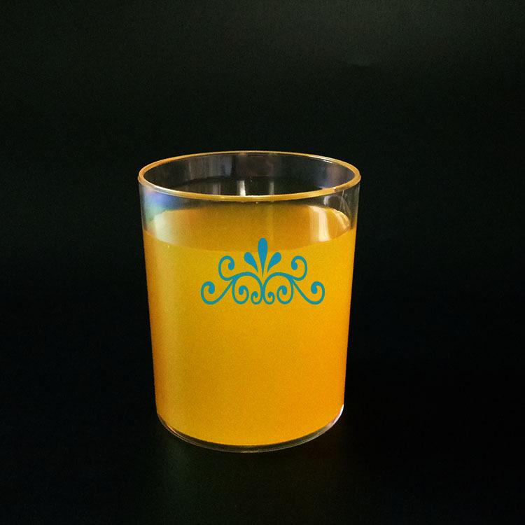 塑料水杯