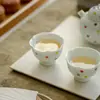 Taza de Té de Cerámica Blanca de Arcilla de Jade, Pintada a Mano con Puntos de Colores, Estilo Japonés con Boca de Flor, Dinastías Tang y Song, para Uso Doméstico, Taza de Maestro, Taza de Degustación para Juego de Té Kung Fu