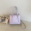 Bolsa de mão feminina de alta qualidade 2026 nova tendência de primavera para sair, bolsa de ombro estilosa e requintada, bolsa tipo balde crossbody
