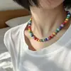 Collar de cuentas esmaltadas redondas de colores del arcoíris. Cuentas plateadas entrelazadas con cuentas de color dopamina. Cadena de cuello versátil para mujer, adecuada para todas las ocasiones. Cadena de cuello corta para niñas jóvenes.