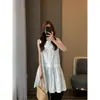 ¡El Mismo Estilo que la Popular Tienda Zedaijia Yi! Vestido tipo tank blanco de cuello redondo, con encaje calado, pliegues fruncidos y sin mangas, de corte holgado