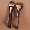 Novo Pincel de Base de Venda Quente, Único, Ultrafino, com Língua Larga em Forma de Língua, Pincel Corretivo Sem Marcas, Pequena Ferramenta de Beleza com Cerdas Macias em Formato de Almofada e Cabeça Plana