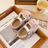 Sandalias Abiertas de Moda para Niñas con Adorno de Encaje 2026 Verano Nuevos Zapatos Estilo Bosque de Suela Suave para Niños Pequeños y Niños Pequeños