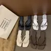 Sandálias Chinelo Quadradas de Verão 2026 Novas para Mulheres, Sapatos Planos Casuais de Encaixar