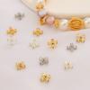 Cuentas de trébol de cuatro hojas chapado en cobre color oro real 14K retención de color compartimento de circón cruzado pulsera collar DIY cuenta de circón micro-pavimentada