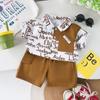 Conjunto de Verão de Manga Curta para Meninos 2025 Novo Estilo Estilo Infantil Camisa de Bebê Conjunto de Duas Peças