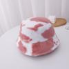 Otoño e Invierno Nuevo Patrón Lechero Sombrero de Pescador para Mujer Estampado Moda Coreana Felpa Engrosado Cálido Sombrero de Caldero Popular en Internet de Moda