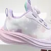 Zapatos deportivos infantiles hechos a máquina con cara de cuero, tallas 26-31, zapatillas de niña con dibujos animados y luces, al por mayor 6718