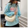 Otoño e Invierno Bolso Grande para Mujer 2023 Nueva Moda Tela de Nylon Texturizada Bolso Dumpling Simple Bandolera Media Luna Bolso de Hombro para Viajar