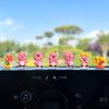 Adornos lindos y divertidos de coche Xiaoli accesorios para consola central caricatura linda personalizada decoraciones para pantalla de coche eléctrico