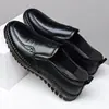 Zapatos de hombre de cuero genuino transfronterizos, nuevo modelo de otoño, mocasines casuales versátiles sin cordones, zapatos de conducción transpirables de suela blanda