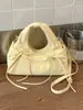 Bolsa de Mão Pequena Exquisita e Moderna para Mulheres, Novo Estilo Primavera 2026, Bolsa Transversal Versátil e Estilosa, Bolsa Tote Pequena da Moda Mais Vendida