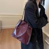 Bolso Tote Casual de Aceite de Alta Calidad, Gran Capacidad, para Hombro, Nuevo 2024, Moda Retro para el Trabajo