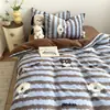 Conjunto de cama de quatro peças com estampa de desenho animado em veludo de leite grau A, espessado para aquecimento, atacado e dropshipping disponíveis para dormitórios estudantis, personalização transfronteiriça