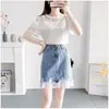 Elegante y fresco conjunto de moda de falda corta, conjunto de dos piezas de verano con top de encaje de manga corta sin hombros y media falda de mezclilla