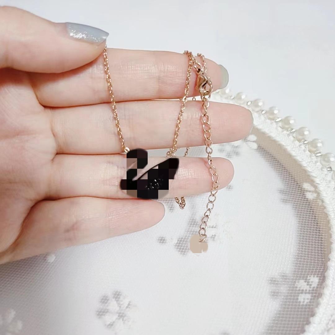 52-7玫瑰金黑天鹅(长18.5mm高19mm)