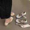Sapatos Bailarina Mary Jane Versátil de Bico Redondo e Decote Baixo 2025 Novo Verão Francês Salto Grosso Delicado Sapatos Solteiros Franceses
