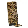 Otoño e Invierno 2025 Nueva Moda Europea y Americana Hebilla de Cinturón de Cuero Puntiaguda Botas para Pantalones Tacones de Aguja Tacones Altos Estampado de Leopardo Sexy Botas Ajustadas