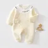 Macacão de Bebê Tipo Outono e Inverno para Menina Acolchoado de Três Camadas Quente Proteção da Barriga Roupa de Borboleta Roupa para Passeio