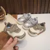 Zapatos deportivos ligeros para bebé 2026 modelo nuevo primavera y otoño zapatos para caminar de suela suave para bebés para niños y niñas, zapatos casuales antideslizantes