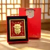 Año de la Oveja Lámina de Oro Oveja Linda con Adorno de Dinero para Escritorio, Adorable Oveja Dorada Sosteniendo Dinero, Regalo de Inauguración de Casa, Apertura de Negocio, Compañía de Seguros