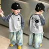 Camiseta Masculina Patchwork Gola Redonda Manga Longa, Primavera e Outono, Top 100% Algodão para Meninos Maiores, Camiseta Básica Versátil Infantil