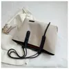 Bolsa de Lona para Estudante Universitário com Grande Capacidade, Estilosa, Casual, Versátil, Bolsa de Ombro para o Dia a Dia para Mulheres, Cores Contrastantes, Design Simples