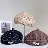 Boina de lunares estilo retro de Hong Kong para mujer, sombrero versátil de moda otoñal para artista con encanto artístico, sombrero de calabaza
