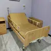 Cama com Manivela para Centros de Cuidados para Idosos, Cama Especializada para Casas de Repouso, Cama de Cuidados em Madeira Maciça para Uso em Enfermagem