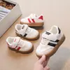 Zapatos Blancos para Niños y Niñas Primavera y Otoño Zapatos Casuales Ligeros Zapatos Deportivos para Niños Zapatos para Correr Suela Suave Zapatos de Lona Zapatos de Entrenamiento Alemanes